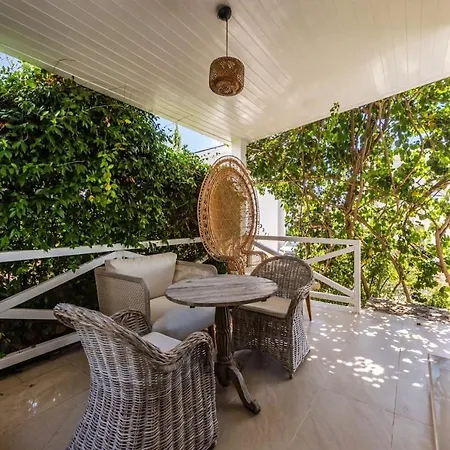 بيت للعطل Patio & Free Parking By Pikhost ديرمي