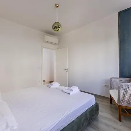 Patio & Free Parking By Pikhost بيت للعطل *